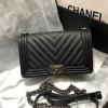 CH67086VQH-JS　CHANEL シャネル 2019年最新入荷 BOY ショルダーバッグ 斜め掛け レディース フラップバッグ キャビアスキン 黒