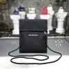 BAB19006-99　BALENCIAGA バレンシアガ 2019年最新入荷 エクスプローラー ポーチ ストラップ ナイロン 斜め掛け ショルダーバッグ キャンパス 黒