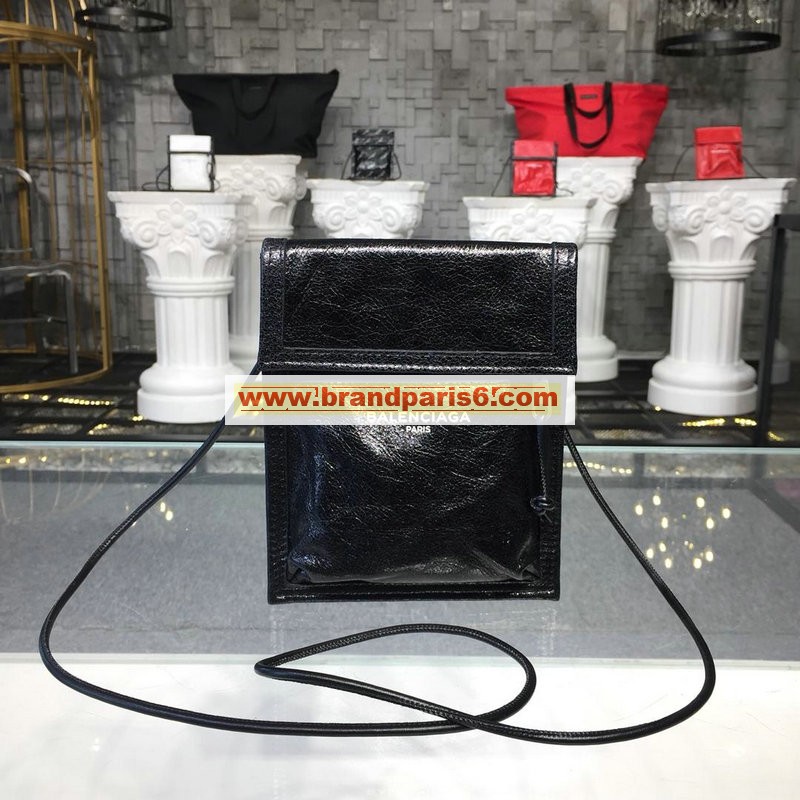 BAB19007-99　BALENCIAGA バレンシアガ 2019年最新入荷 エクスプローラー ポーチ ストラップ ナイロン 斜め掛け ショルダーバッグ 携帯ケース レザー 黒
