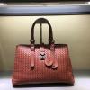 BOV7453NRF-QJ　ボッテガヴェネタ BOTTEGAVENETA 2019年最新入荷 イントレチャート カーフ ベビー ローマバッグ ハンドバッグ 2way ショルダーバッグ カーフスキン 黒