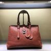 BOV7453NRF-QJ　ボッテガヴェネタ BOTTEGAVENETA 2019年最新入荷 イントレチャート カーフ ベビー ローマバッグ ハンドバッグ 2way ショルダーバッグ カーフスキン 黒