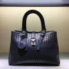 BOV7453NSL-QJ　ボッテガヴェネタ BOTTEGAVENETA 2019年最新入荷 イントレチャート カーフ ベビー ローマバッグ ハンドバッグ 2way ショルダーバッグ カーフスキン 黒