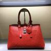 BOV7453NRD-QJ　ボッテガヴェネタ BOTTEGAVENETA 2019年最新入荷 イントレチャート カーフ ベビー ローマバッグ ハンドバッグ 2way ショルダーバッグ カーフスキン 黒