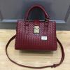 BOV7453ZAH-QJ　ボッテガヴェネタ BOTTEGAVENETA 2019年最新入荷 イントレチャート カーフ ベビー ローマバッグ ハンドバッグ 2way ショルダーバッグ ラムスキン