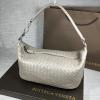 BOV9842-QJ　ボッテガヴェネタ BOTTEGAVENETA 2019年最新入荷 イントレチャート ナッパ スモール ショルダーバッグ ラムスキン