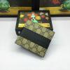 GG459141-057　グッチ GUCCI 2019年最新入荷 GGスプリーム 二つ折り短財布 カードポケット付き プレゼント ギフト