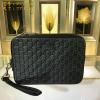 GG429146-057　GUCCI グッチ 2019年最新入荷 手持ちかばん ストラップ付き クラッチバッグ 黒 カーフスキン メンズ ビジネス