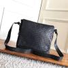 BOV161314-aj　ボッテガヴェネタ BOTTEGAVENETA 2019年最新入荷 イントレチャート メッセンジャーバッグ 斜め掛け ショルダーバッグ メンズバッグ かばん カーフスキン 