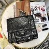 CH91235-063　シャネル CHANEL 2019年最新作 フラップバッグ 斜めがけ ショルダーバッグ レディースかばん オイルレザー
