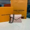 M68557-057　ルイヴィトン LOUISVUITTON 2019年最新入荷 キリガミ ネックレス チェーンウォレット カードケース 名刺入れ エピレザー