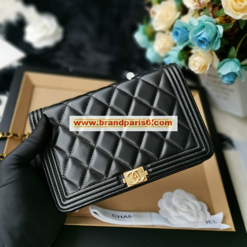 CH80287YK-JS　シャネル CHANEL 2019年最新入荷 クラシック チェーン ウォレット ラムスキン 斜め掛けショルダーバッグ 