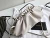 BOV576227a-aj　ボッテガヴェネタ BOTTEGAVENETA 2019年最新入荷 バターカーフ ザ 斜め掛け ショルダーバッグ ポーチ 手持ちかばん クラッチバッグ カーフレザー