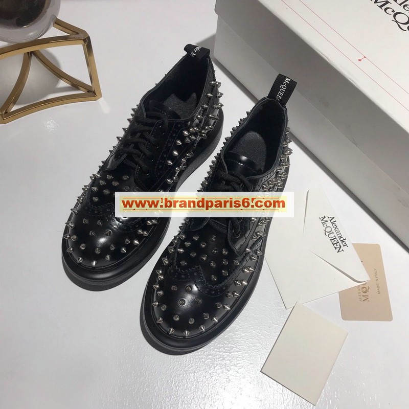 AMJ20002-26　アレキサンダー マックイーン ALEXANDER McQUEEN 2020年秋冬最新入荷 スニーカー 皮靴 レディースシューズ 靴 レースアップシューズ リベット 黒 レザー