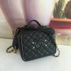 CH93342QQBK-JS　シャネル CHANEL 2020年最新入荷 ヴァニティー ケース ハンドバッグ 斜め掛け ショルダーバッグ 化粧箱 レザー