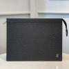 M30450-057　ルイヴィトン LOUISVUITTON 2020年最新入荷 ポシェット ヴォワヤージュ 手持ちかばん クラッチバッグ メンズかばん タイガレザー 