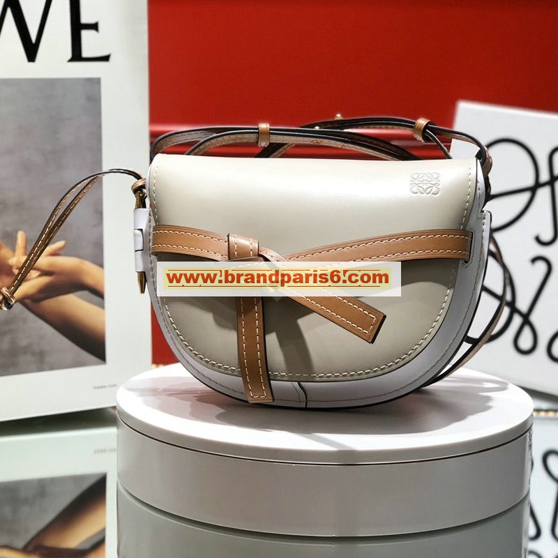 LE61711PB-DDB　ロエベ LOEWE 2020年最新入荷 ゲートバッグ 斜めがけ ショルダーバッグ レディースかばん レジャー カーフスキン 