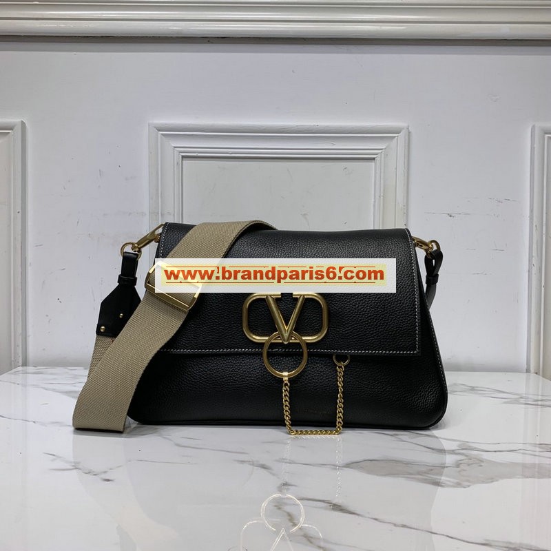 VT0888BK-DDB　ヴァレンティノ Valentino 2020年最新入荷 Vリング スモール クロスボディバッグ ショルダーバッグ フラップバッグ グレインカーフスキン