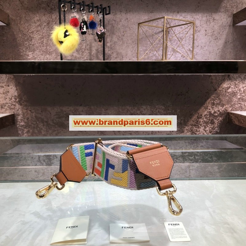 FDP20002-025　フェンディ FENDI 2020年最新作 ストラップ ショルダー キャンディ カーフレザー