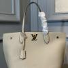 M56107-057　ルイヴィトン LOUISVUITTON 2020年最新入荷 ロックミー ゴー トップハンドルバッグ トートバッグ ショッピングバッグ グレインカーフレザー