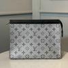 M61692HH-057　ルイヴィトン LOUISVUITTON 2020年最新入荷 ポシェット ヴォワヤー 手持ちかばん ポーチ クラッチバッグ セカンドバッグ メンズ モノグラムキャンパス