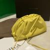 BOV576227aY-aj　ボッテガヴェネタ BOTTEGAVENETA 2020年最新入荷 ミニ ザ ポーチ 斜め掛け ショルダーバッグ レディースかばん カーフレザー