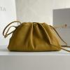 BOV576227pTH-aj　ボッテガヴェネタ BOTTEGAVENETA 2020年最新入荷 ミニ ザ ポーチ 斜め掛け ショルダーバッグ レディースかばん カーフレザー