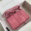 BOV578004FH-aj　ボッテガヴェネタ BOTTEGAVENETA 2020年最新入荷 パデッド カセット 斜め掛け ショルダーバッグ ラムスキン