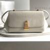 BOV592139HB-aj　ボッテガヴェネタ BOTTEGAVENETA 2020年最新入荷 スモール BV アングル 斜め掛け ショルダーバッグ カーフレザー