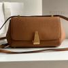 BOV592139KF-aj　ボッテガヴェネタ BOTTEGAVENETA 2020年最新入荷 スモール BV アングル 斜め掛け ショルダーバッグ カーフレザー