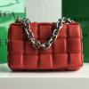 BOV631421YRD-aj　ボッテガヴェネタ BOTTEGAVENETA 2020年最新入荷 パデッド カセット 斜め掛け ショルダーバッグ ラムスキン 