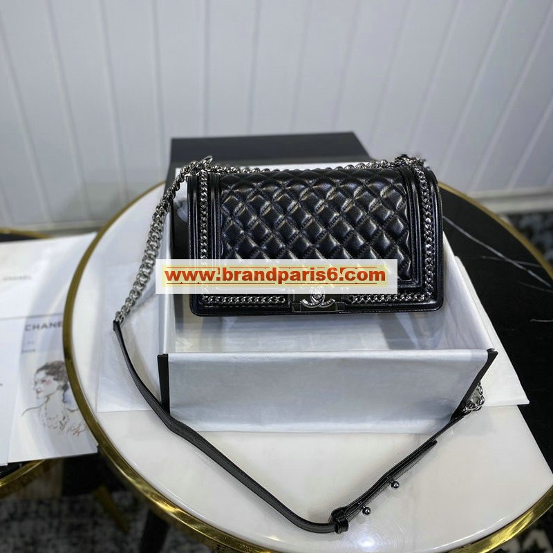 CH67086GLK-CC　シャネル CHANEL 2020年最新入荷 BOY スモール ハンドバッグ 斜め掛け ショルダーバッグ フラップバッグ レディースかばん パテントレザー