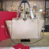 VL0973DP-99　ヴァレンティノ Valentino 2019年最新入荷 ロックスタッズ ハンドバッグ ショッピングバッグ カーフスキン レディースかばん シルバー