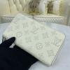 M69215B-057 　ルイヴィトン LOUISVUITTON 2020年最新入荷 ジッピーウォレット ファスナー長財布 ロングウォレット マヒナレザー