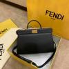 FD5321-BXN　フェンディ FENDI 2020年最新入荷 ピーカブー トートバッグ トップハンドルバッグ 斜め掛け ショルダーバッグ レザー