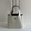 PD1BG335B-YUN　プラダ PRADA 2020最新入荷 トートバッグ バゲットバッグ ハンドバッグ カーフレザー レディースかばん
