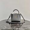 PD1BC145HS-DDB　プラダ PRADA 2020年最新入荷 スモール ハンドバッグ トートバッグ 2way 斜め掛け ショルダーバッグ クロスボディキャリーバッグ カーフレザー