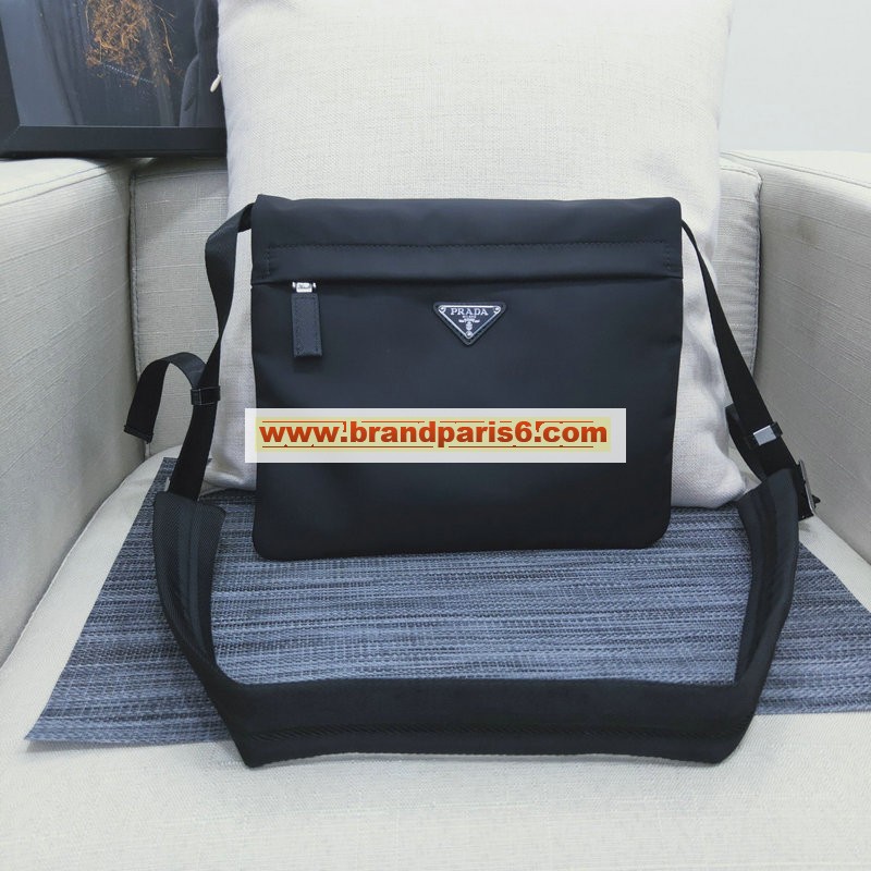 PD2VH058-025　プラダ PRADA 2020年最新入荷 斜め掛け ショルダーバッグ メンズかばん メッセンジャーバッグ カーフレザー