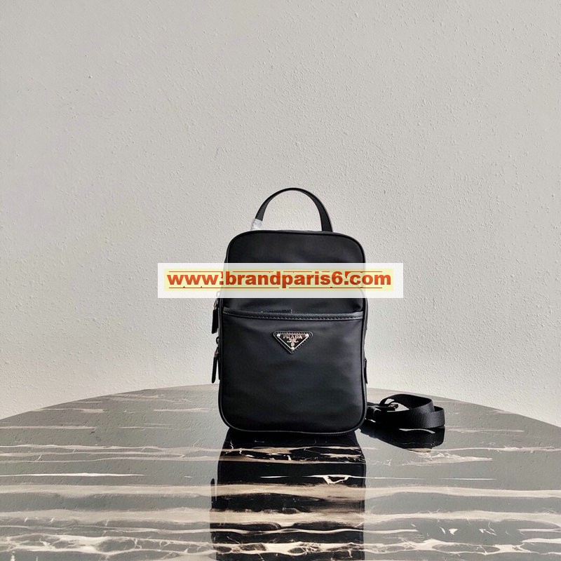 PD2VZ026-026　プラダ PRADA 2020年最新入荷 チェストバッグ 斜め掛け ショルダーバッグ メンズかばん メッセンジャーバッグ ナイロン