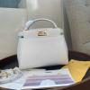 FD24423GBS-JS　フェンディ FENDI 2020年最新入荷 ピーカブー アイコニック トートバッグ ハンドバッグ 2way ショルダーバッグ