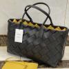 BOV630817PKY-aj　ボッテガヴェネタ BOTTEGAVENETA 2020年最新入荷 マキシ カバ トートバッグ トップハンドルバッグ ハンドバッグ レディースかばん イントレチャートレザー 