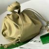 BOV651811QX-aj　ボッテガヴェネタ BOTTEGAVENETA 2021年最新入荷 ザ バルブショルダーバッグ ドローストリングバッグ ナッパーレザー