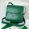 BOV652391GL-aj　ボッテガヴェネタ BOTTEGAVENETA 2021年最新入荷 ザ クリップ 斜め掛け ショルダーバッグ クロスボディバッグ スクエアバッグ ボックスカーフ