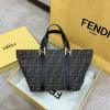 FD5118-BXN　フェンディ FENDI 2021年最新作 トートバッグ トップハンドルバッグ ハンドバッグ