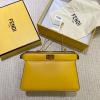 FD36539YL-BXN　フェンディ FENDI 2021年最新作 8BN322 ピーカブー アイシーユー クラッチバッグ ハンドバッグ 2way ショルダーバッグ レディースかばん