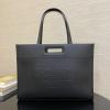 FD36546PBK-BXN　フェンディ FENDI 2021年最新作 ショッピングバッグ ショルダーバッグ トートバッグ ハンドバッグ カーフレザー