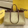 FD83331MH-BXN　フェンディ FENDI 2021年最新入荷 ピーカブー エックストートバッグ ハンドバッグ ショッピングバッグ FFモチーフ 肩掛け ショルダーバッグ レディースかばん