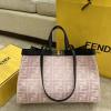 FD83331YF-BXN　フェンディ FENDI 2021年最新入荷 ピーカブー エックストートバッグ ハンドバッグ ショッピングバッグ FFモチーフ 肩掛け ショルダーバッグ レディースかばん