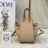 LE0501QXS-99　ロエベ LOEWE 2020年最新入荷 ハンモック ミニ ハンドバッグ トートバッグ ドローストリングバッグ レディースかばん カーフレザー 