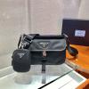 PD2VH133BBK-99　プラダ PRADA 2021年最新入荷 斜め掛け ショルダーバッグ クロスボディバッグ メンズかばん ナイロン サフィアーノレザー