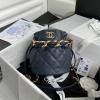 CH2390SL-057　シャネル CHANEL 2021年最新入荷 ミニ バゲットバッグ 斜め掛け ショルダーバッグ クロスボディ レディースかばん ドローストリングバッグ ラムスキン